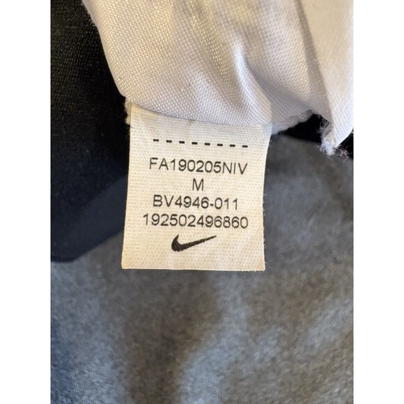 Nike Women’s Therma Joggers Size Medium Grey Logo Sweatpants Athleisure - Picture 10 of 11